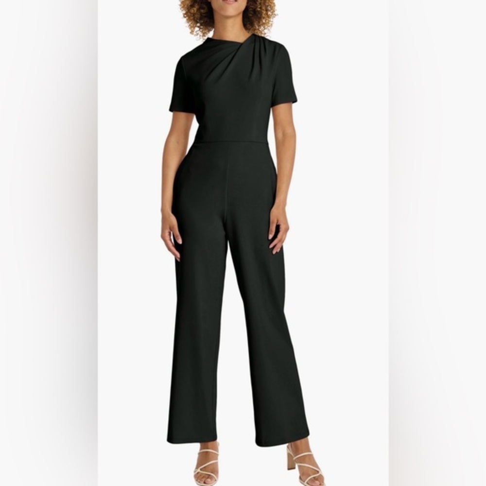NWOT Maggy London Twist Neck Short Sleeve Jumpsuit Size 6